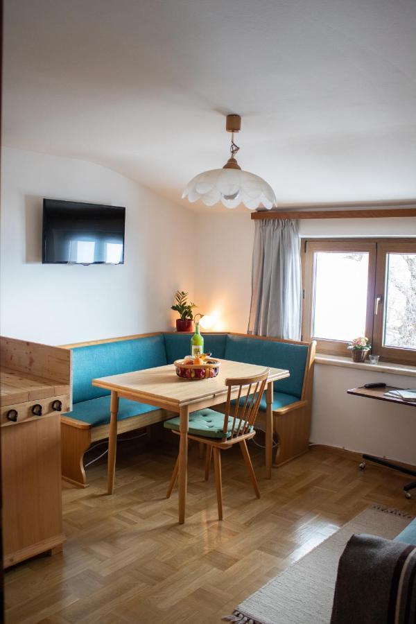 Wohnung Mit Bergblick Im Haus Sonne Райт-бай-Зеефельд Экстерьер фото